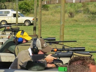 Blackbeard-skiet lok baie jagters